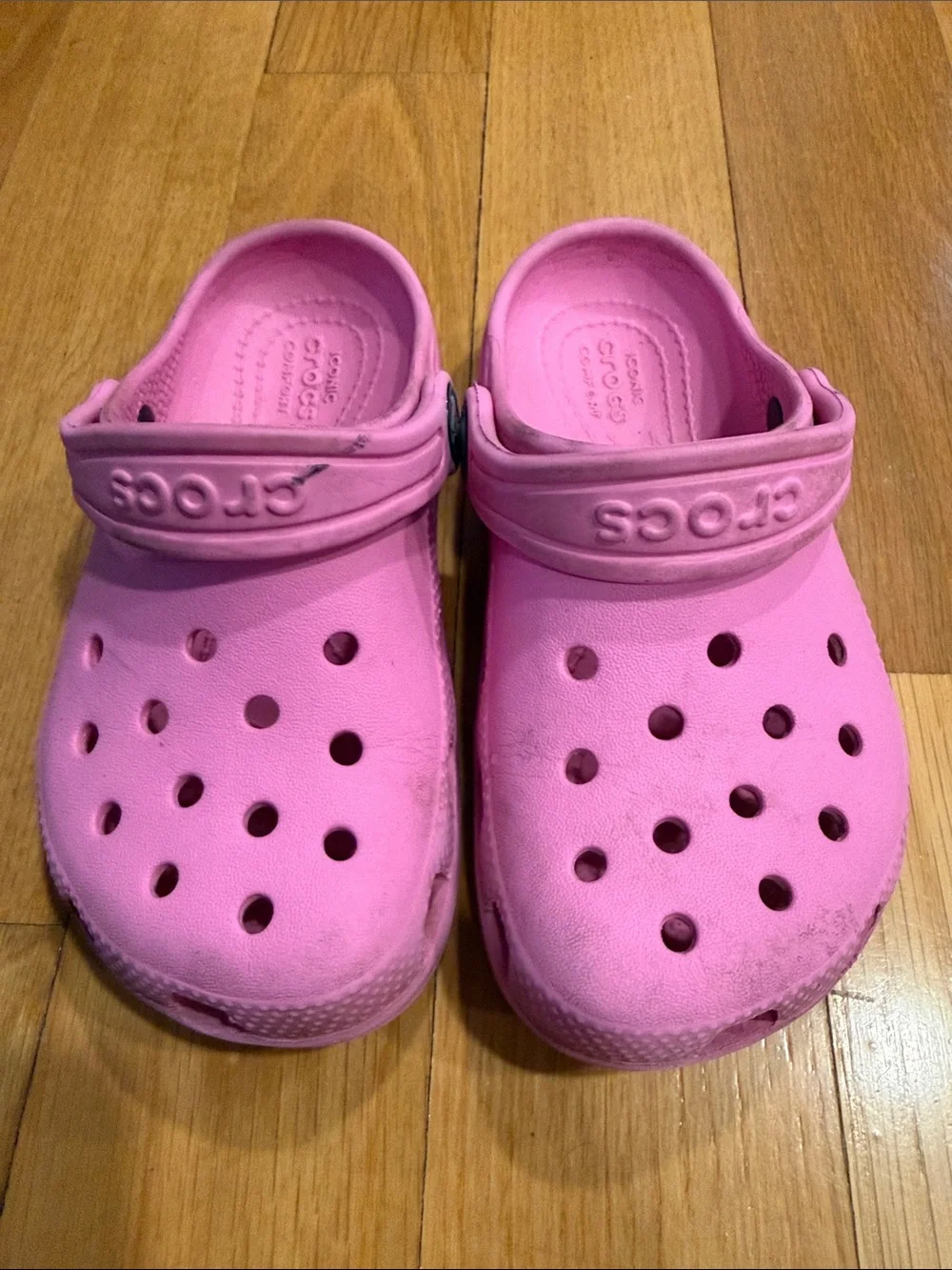 Crocs girls pink sandals size c10.